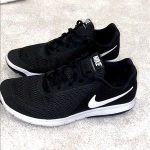Nike Flex Experience Running Shoe